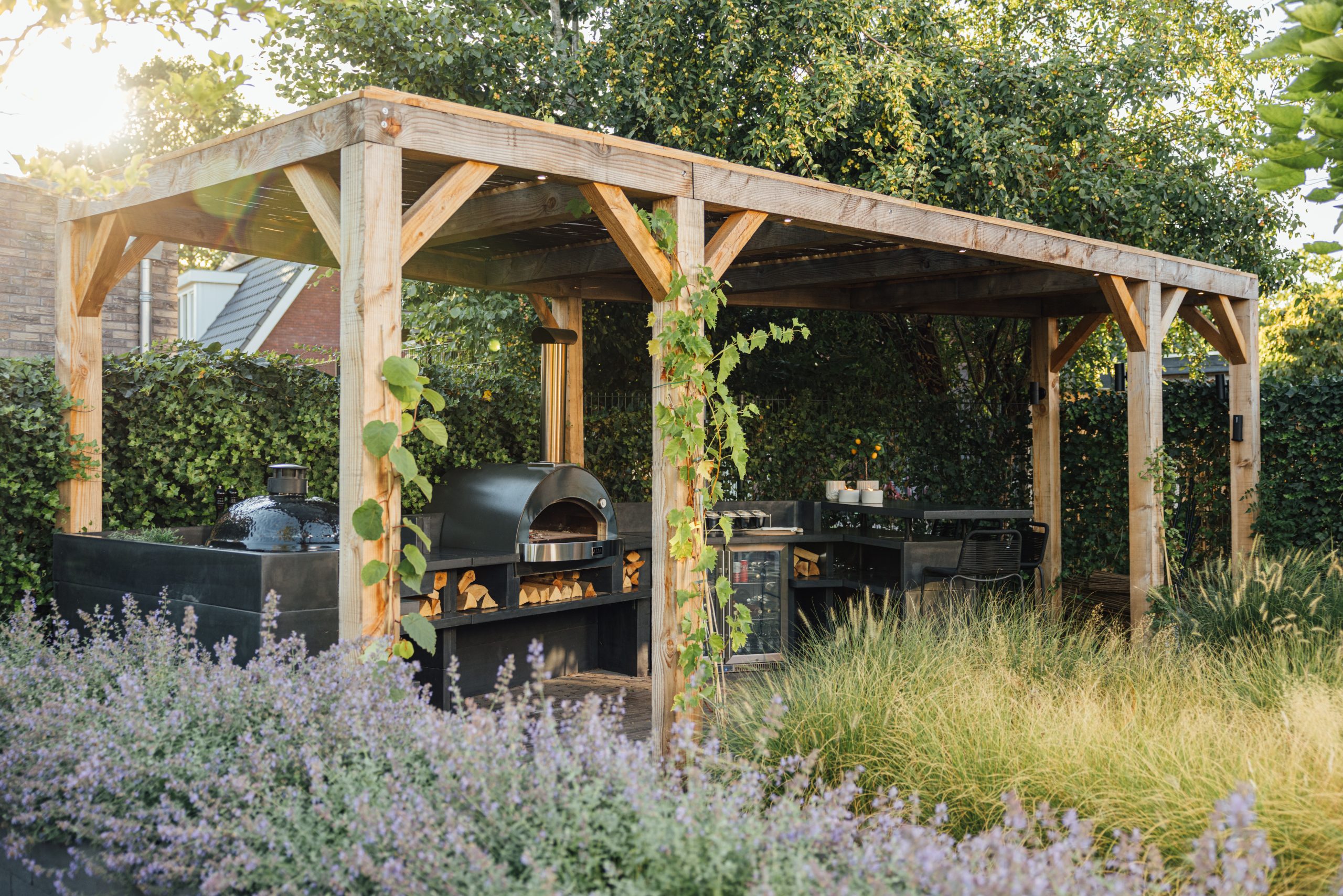 Barts_outdoor_kitchen-family-17